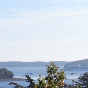 Meet your Posher, Carolyn